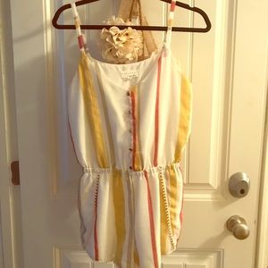 Romper by Flutter! Size small.